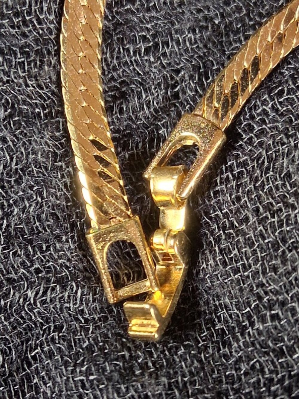 VTG Gold Herringbone Chevron V Necklace Clear Rhinestone Crystal Choker Chain - Picture 7 of 7